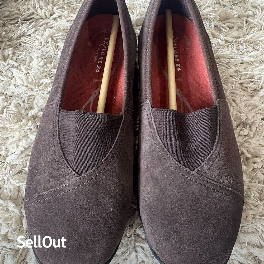 Easy Spirit Women's Slip-On Flats Brown Size 8.5 Casual Shoes